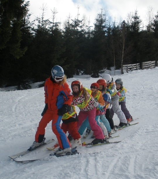 A především se naučí lyžovat! | © Dětský SKI & FUN PARK Svatý Petr